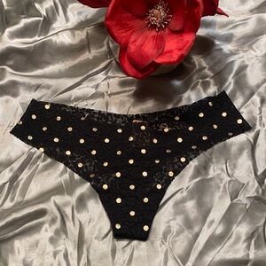 🌹 NEW Victoria's Secret PINK Black Lace Thong Panty with Gold Polka Dots